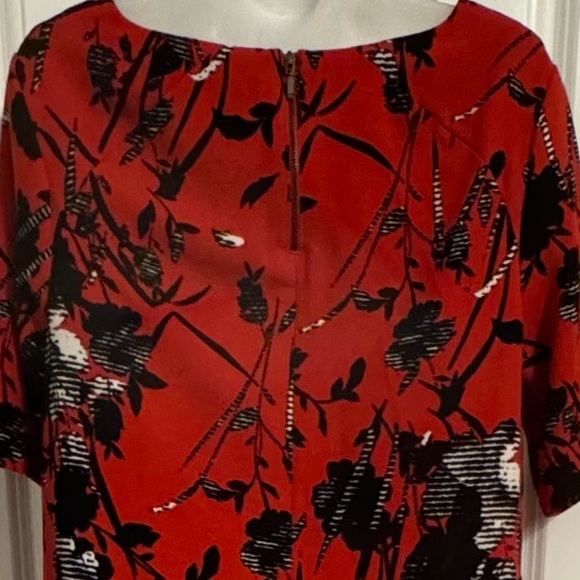 The Collection Womens red dress with a black floral design. Zips in the back. - Picture 4 of 4